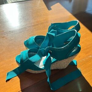 WHBM Shoes Women’s 7 Open Toe Wedges